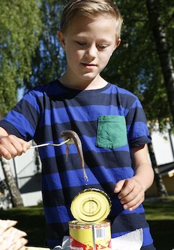 Yngste deltagaren Ludvig är först ut.