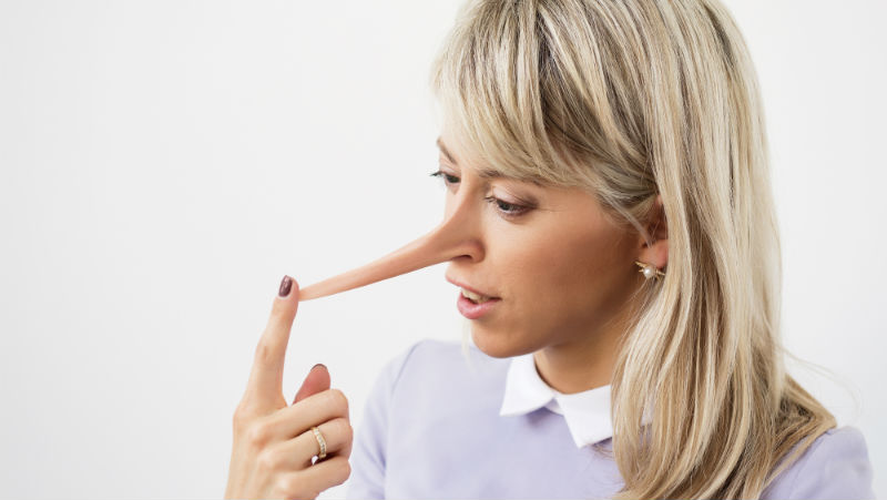 Män och kvinnor ljuger om olika saker. Foto: Shutterstock