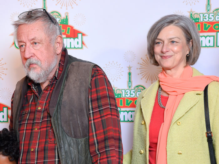 Leif GW Persson med sin fru Kim Persson på Gröna Lund i april 2018.