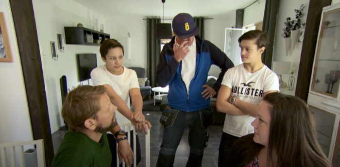 Det blir ett känslosamt möte med familjen och