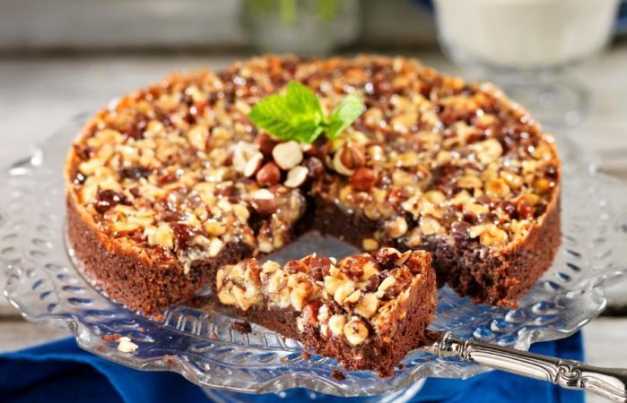 Lyxig kladdkaka med toscatäcke recept Allas Recept
