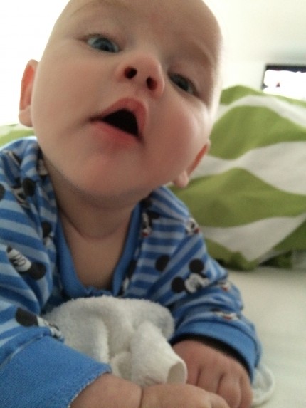 Svante får mormor på gott humör.